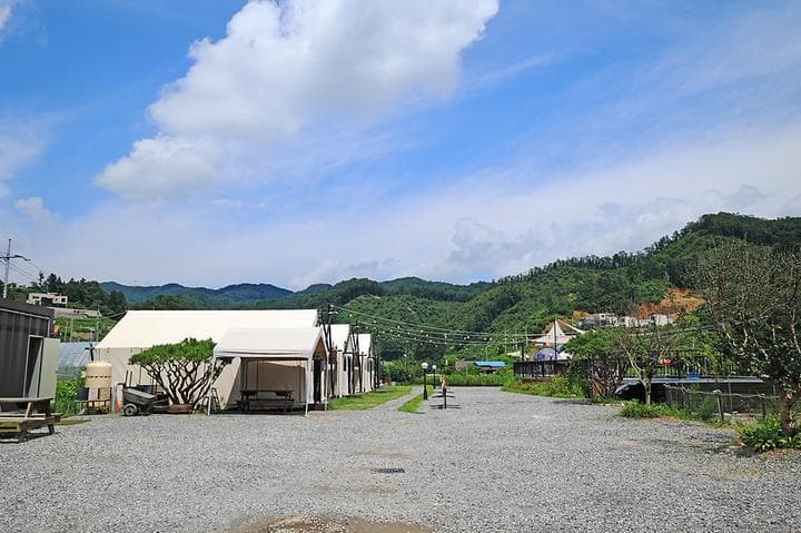 청춘 글램핑 카라반 캠핑장 · GoCamping 제공
