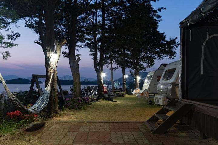 여수경도펜션카라반 캠핑장 · GoCamping 제공