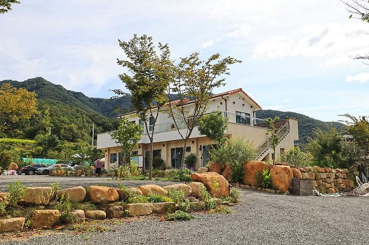 화왕산오토캠핑장 캠핑장 · GoCamping 제공