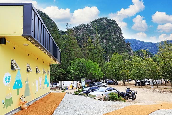 칠봉두루뭉캠핑장 캠핑장 · GoCamping 제공