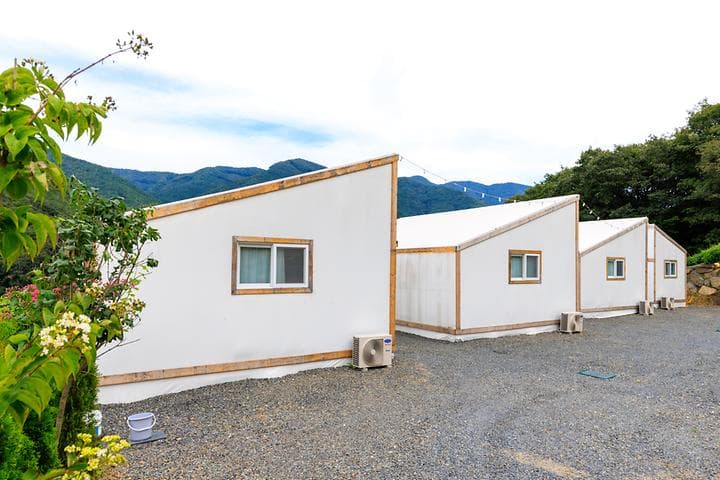 돌담숲 캠핑장 · GoCamping 제공