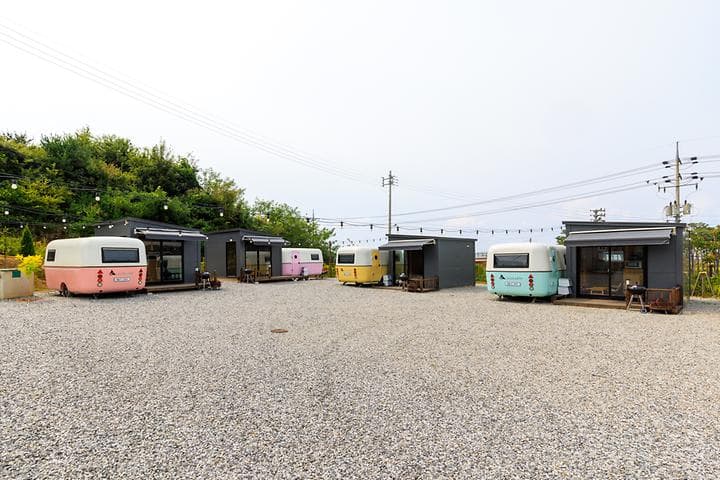 홍성 캠프인코지 글램핑 카라반 캠핑장 · GoCamping 제공