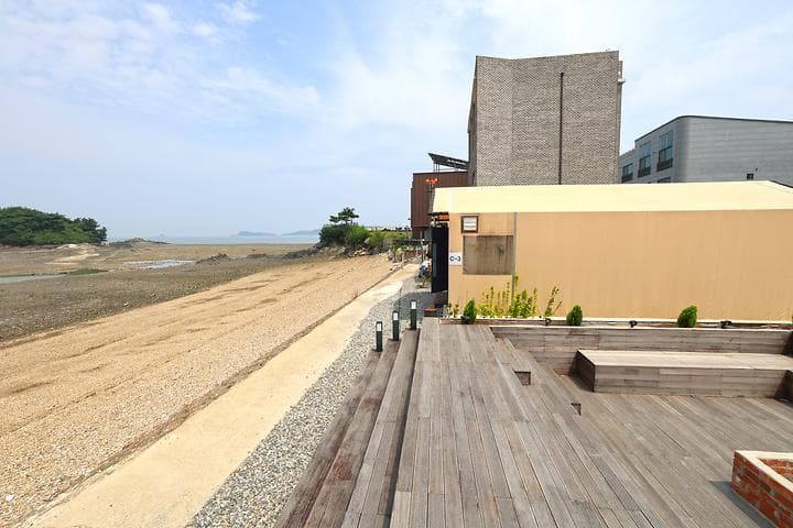 온더비치 글램핑 캠핑장 · GoCamping 제공