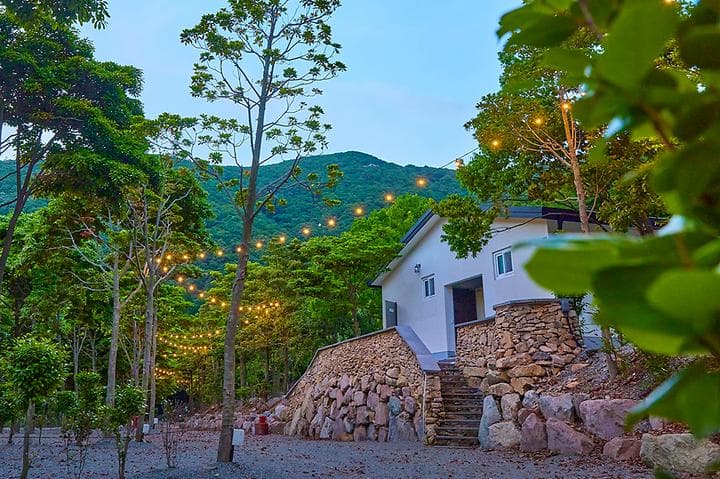 진도 카멜리아 힐즈 오토캠핑장 캠핑장 · GoCamping 제공