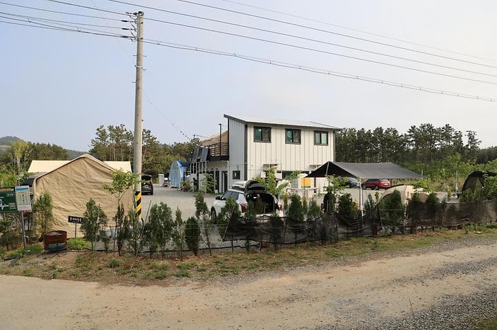 신두리세븐패밀리캠핑장 캠핑장 · GoCamping 제공