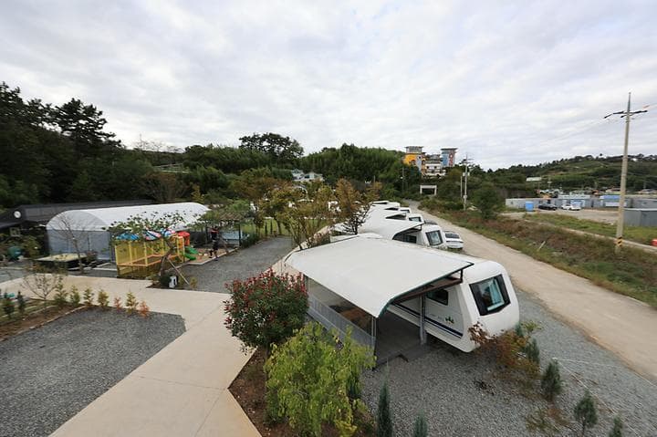 사천 씨씨 카라반 캠핑 캠핑장 · GoCamping 제공