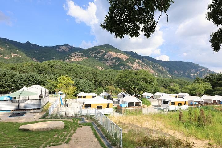 산이다 글램핑 캠핑장 · GoCamping 제공