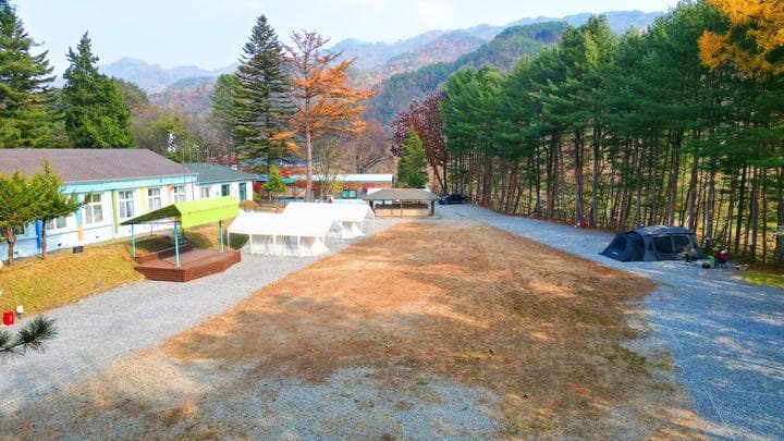 어게인 스쿨 캠핑장 · GoCamping 제공