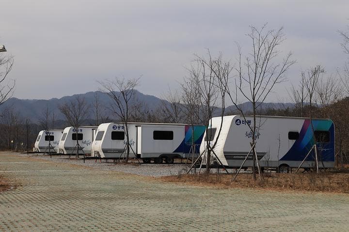 약수골캠프촌 숲속캠핑장 캠핑장 · GoCamping 제공