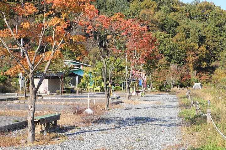 여울애꽃물들인 캠핑장 · GoCamping 제공