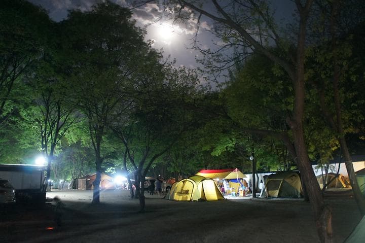 중바위캠핑장 캠핑장 · GoCamping 제공