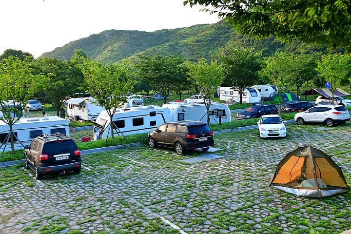 황매산 별쿵 캠핑장 캠핑장 · GoCamping 제공