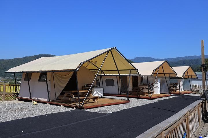가평 댕댕이 애견 글램핑 앤 펜션 캠핑장 · GoCamping 제공