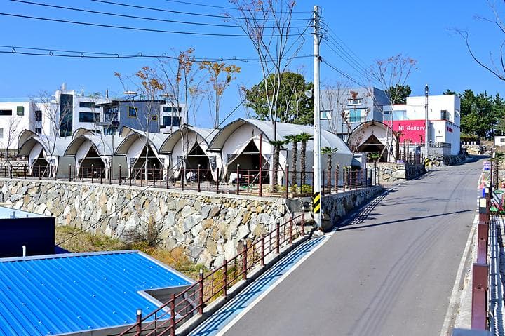 럭셔리 비토섬 제이 클램핑 캠핑장 · GoCamping 제공