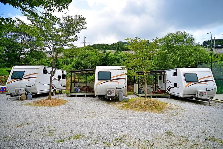 덕유산700휠링캠프 캠핑장 · GoCamping 제공