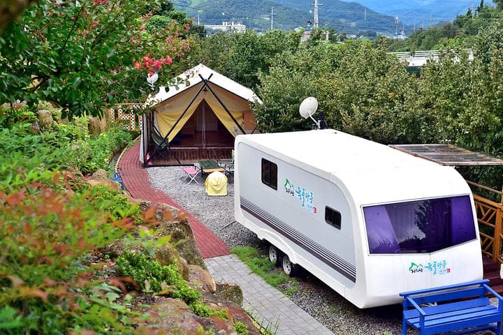 돌풀마루 캠핑장 · GoCamping 제공